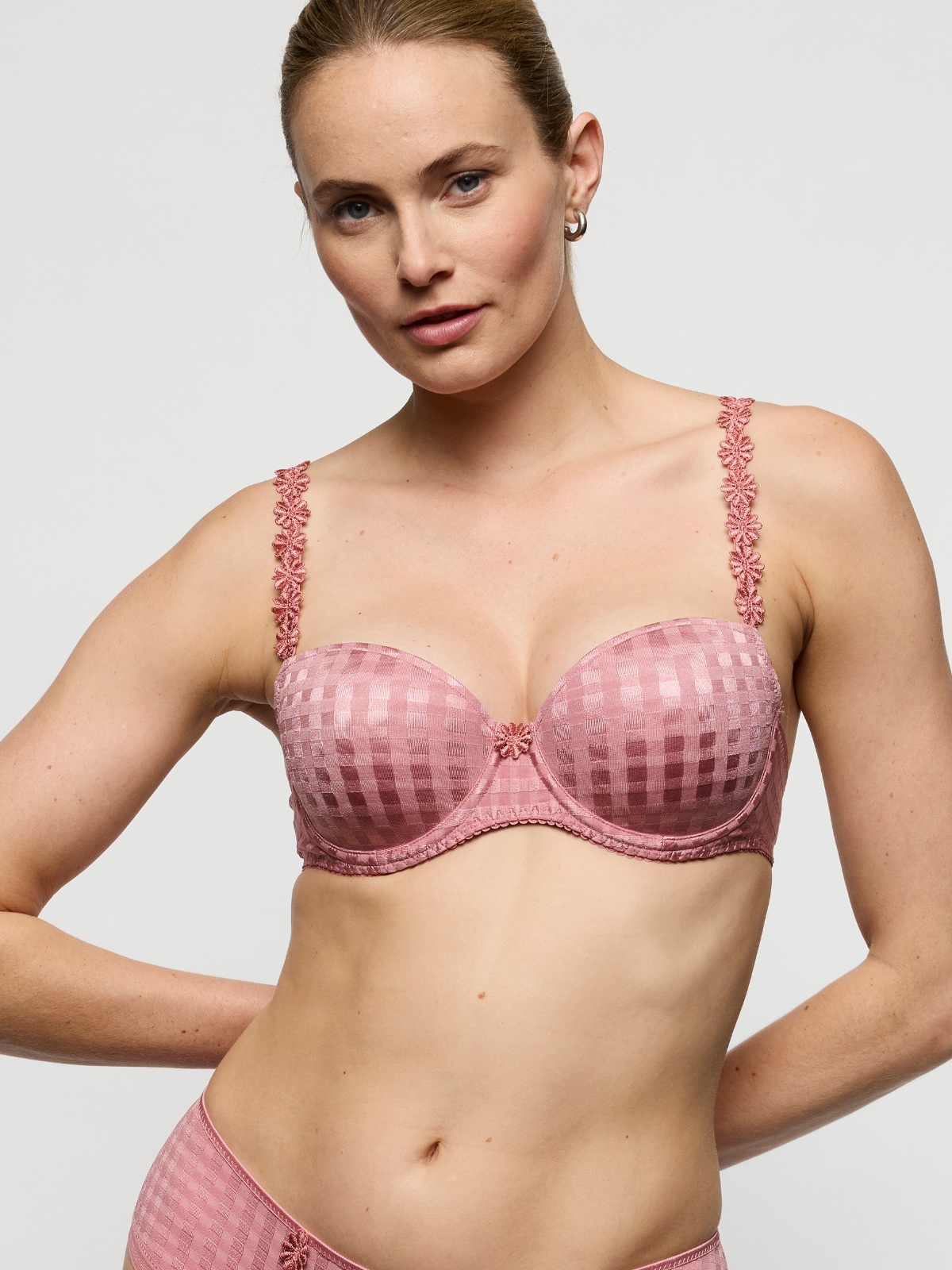 podprsenka balkónová vyztužená - Marie Jo - Avero